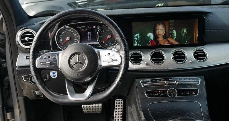 Mercedes-Benz Klasa E cena 141991 przebieg: 170000, rok produkcji 2020 z Sobótka małe 781